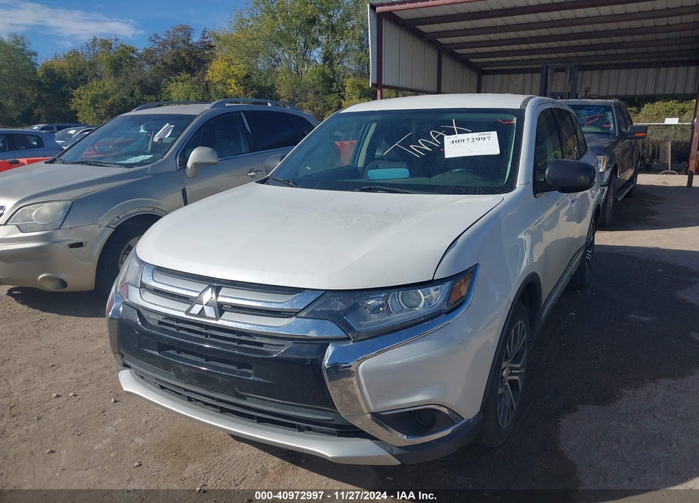 2017 MITSUBISHI OUTLANDER ES VIN: JA4AD2A39HZ044268