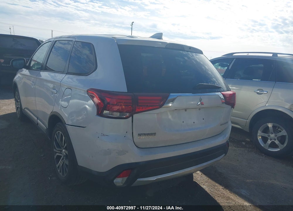 2017 MITSUBISHI OUTLANDER ES VIN: JA4AD2A39HZ044268