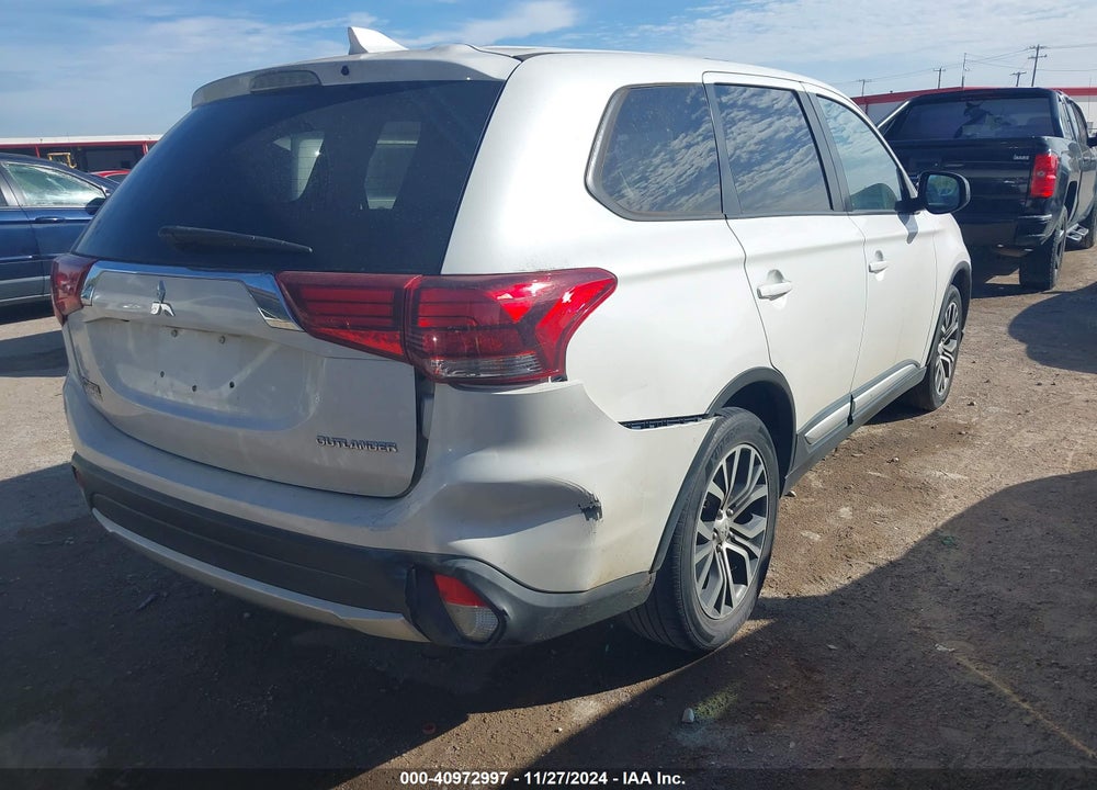 2017 MITSUBISHI OUTLANDER ES VIN: JA4AD2A39HZ044268
