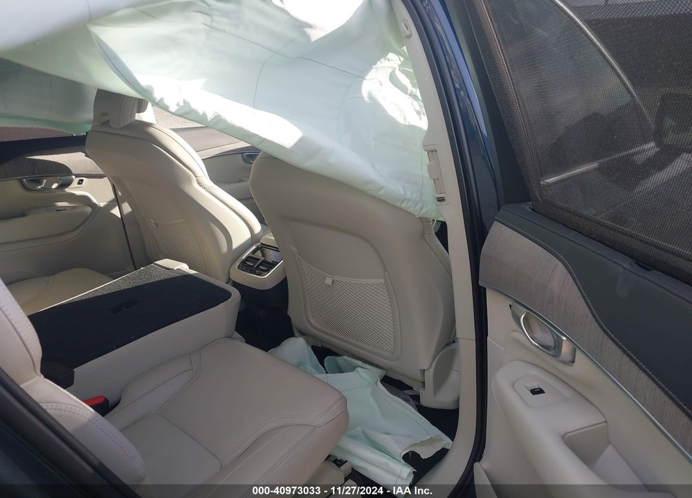 2024 VOLVO XC90 B6 ULTIMATE BRIGHT THEME 7-SEATER VIN: YV4062PF8R1204909