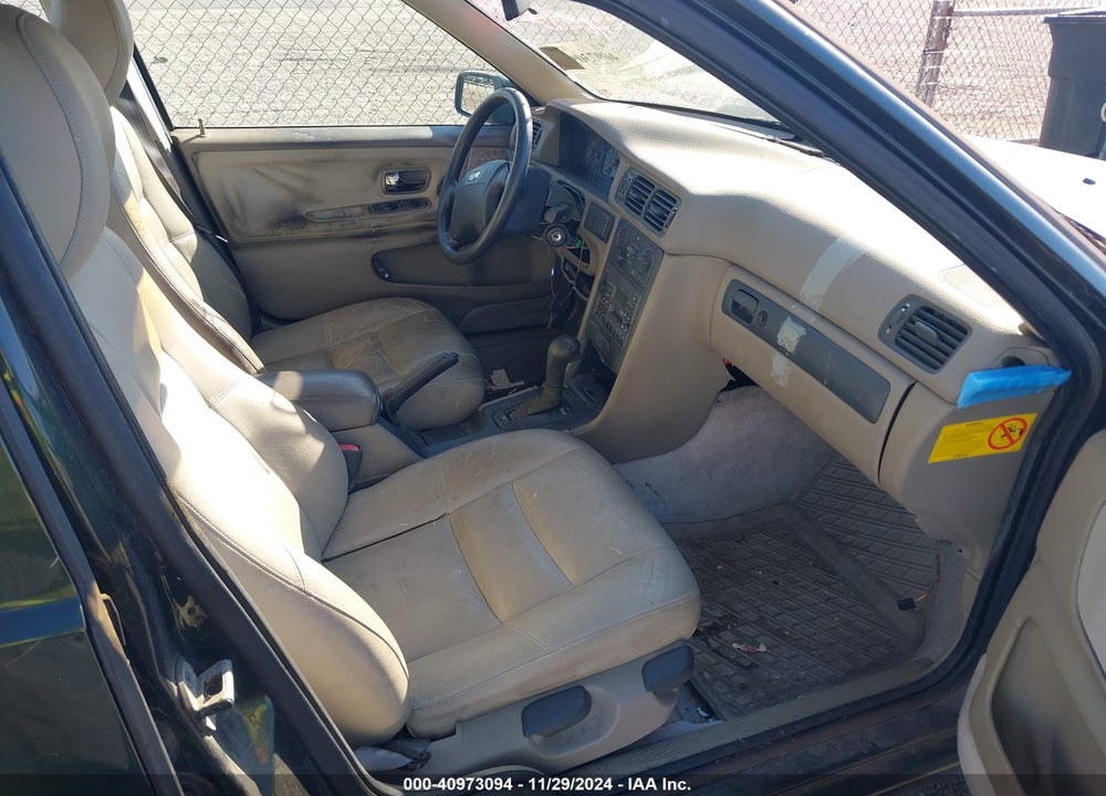 1999 VOLVO S70 VIN: YV1LS55A9X1592535