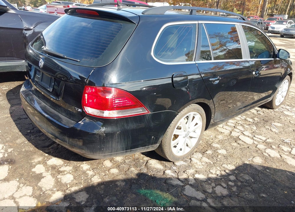 2014 VOLKSWAGEN JETTA SPORTWAGEN 2.0L TDI VIN: 3VWPL7AJ3EM612104