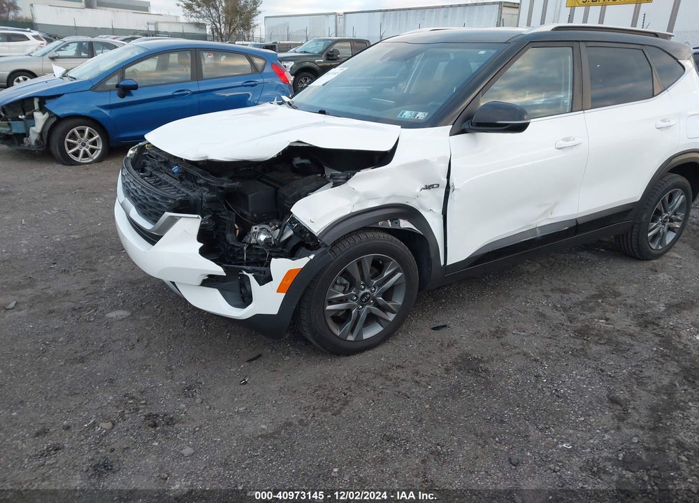 2021 KIA SELTOS S VIN: KNDEUCAA2M7042525