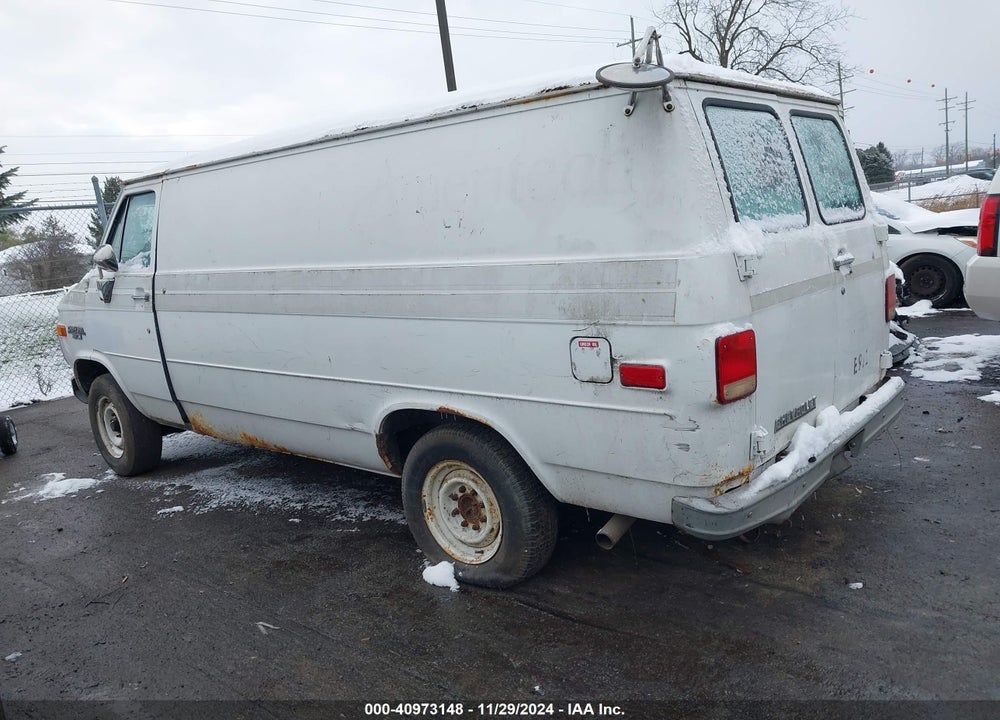 1992 CHEVROLET G30 VIN: 1GCGG35K8N7131682