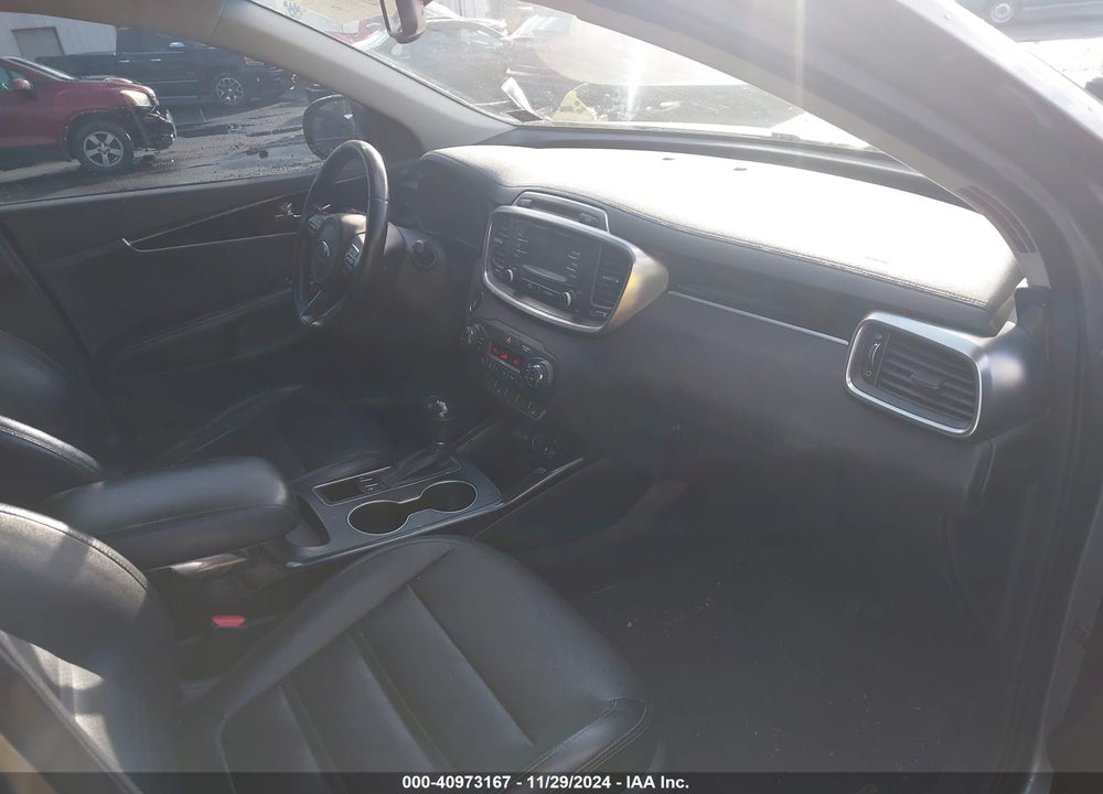 2016 KIA SORENTO 3.3L EX VIN: 5XYPH4A58GG152055