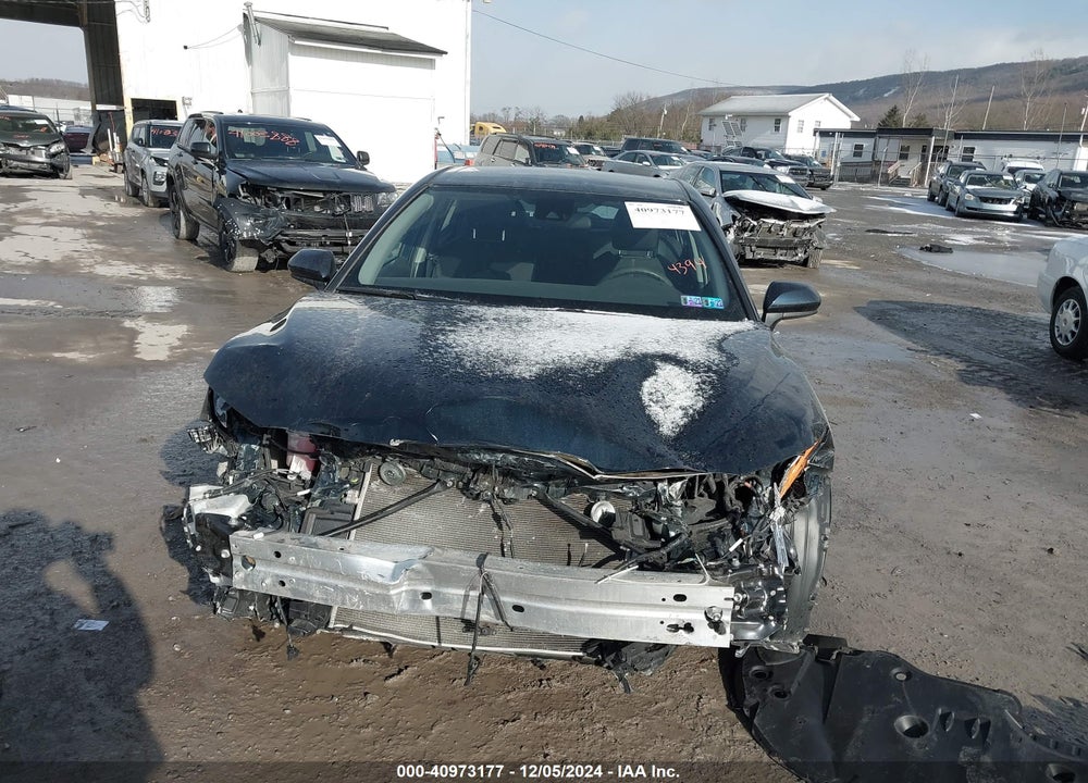 2019 TOYOTA CAMRY LE VIN: 4T1B11HK5KU814394