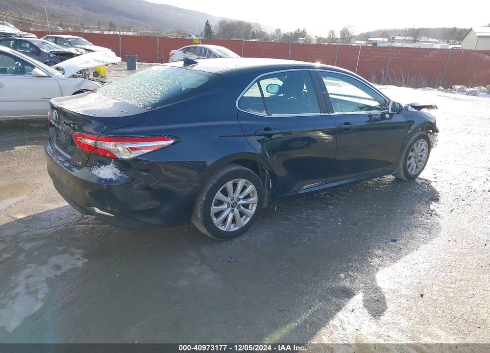 2019 TOYOTA CAMRY LE VIN: 4T1B11HK5KU814394
