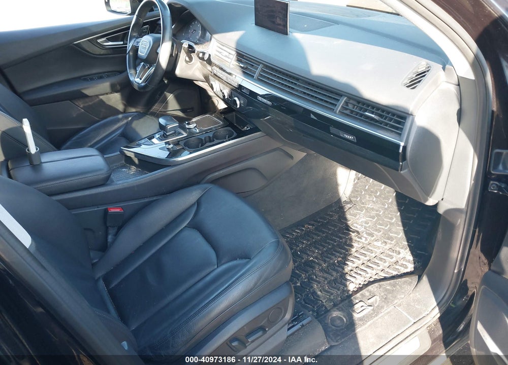 2018 AUDI Q7 3.0T PREMIUM VIN: WA1LAAF78JD037810
