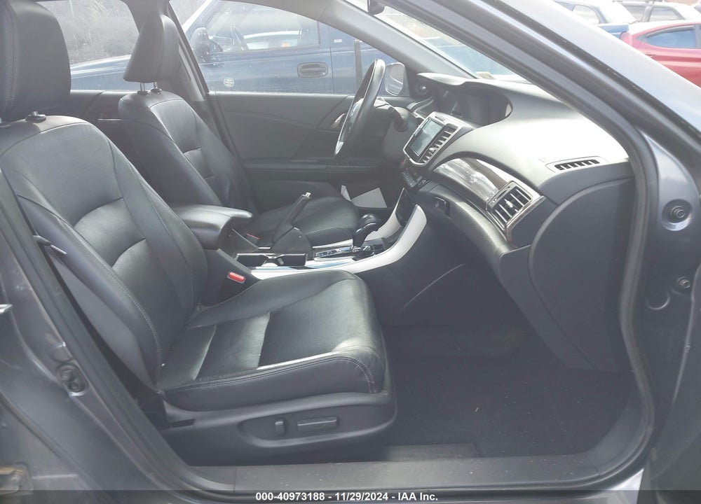 2016 HONDA ACCORD EX-L VIN: 1HGCR2F81GA117121