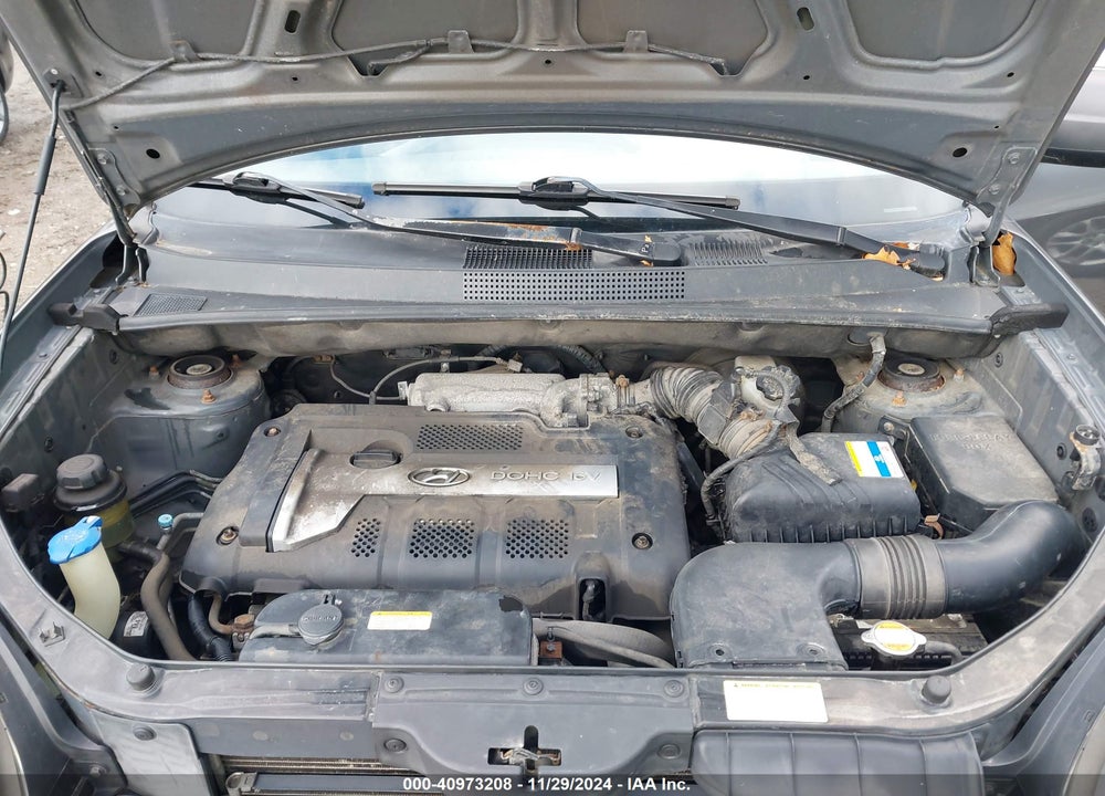 2007 HYUNDAI TUCSON GLS VIN: KM8JM12B87U564555