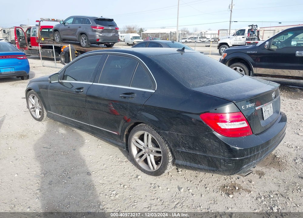 2012 MERCEDES-BENZ C 300 LUXURY 4MATIC/SPORT 4MATIC VIN: WDDGF8BBXCR203235
