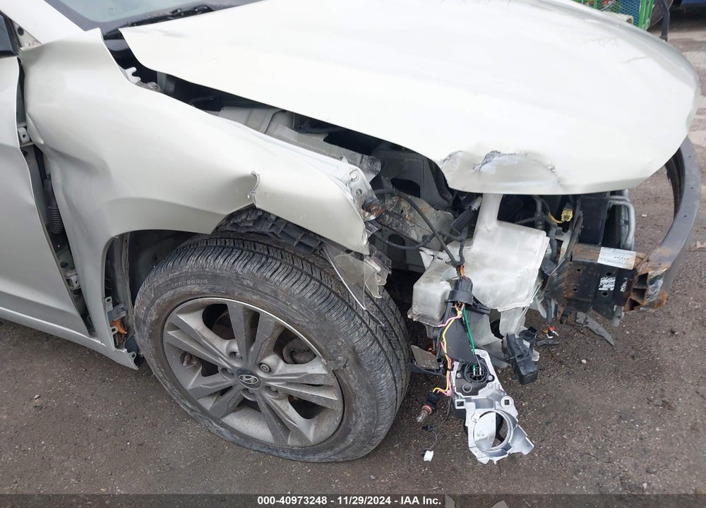2017 HYUNDAI ELANTRA SE VIN: KMHD84LFXHU099640