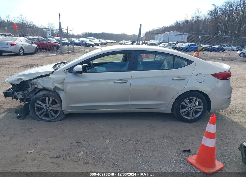 2017 HYUNDAI ELANTRA SE VIN: KMHD84LFXHU099640