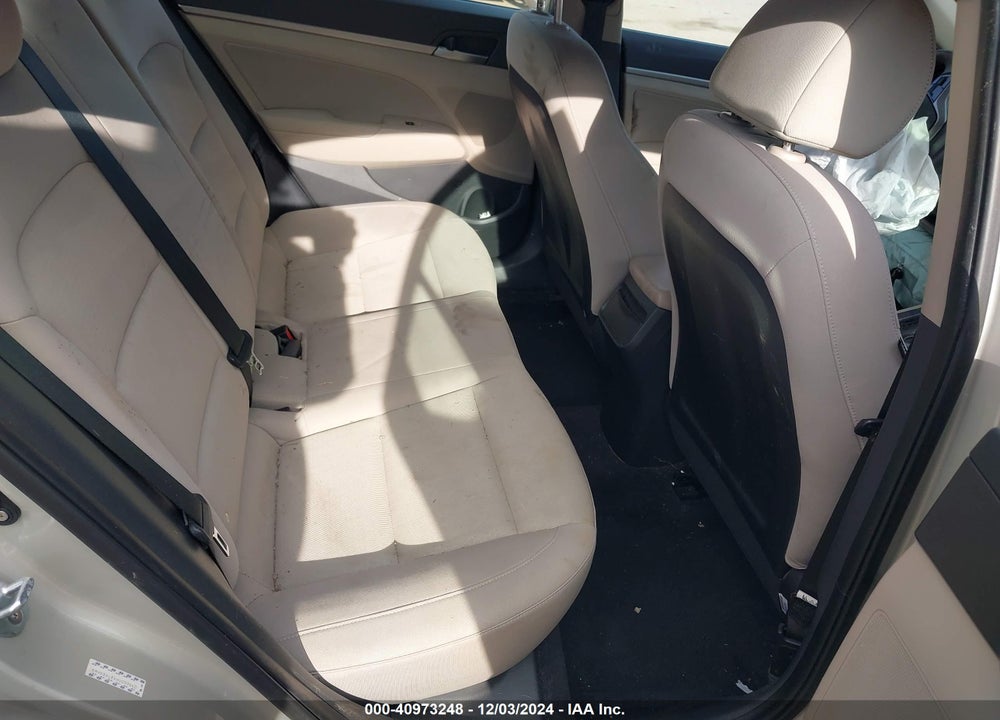 2017 HYUNDAI ELANTRA SE VIN: KMHD84LFXHU099640