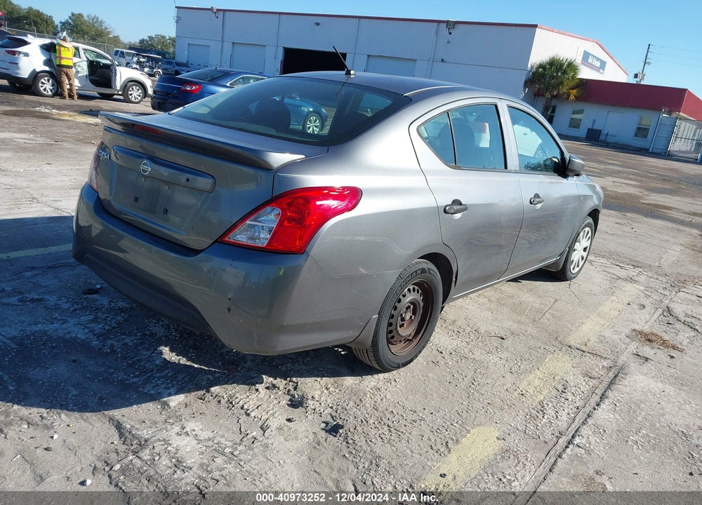 2017 NISSAN VERSA 1.6 S+ VIN: 3N1CN7AP6HL823004