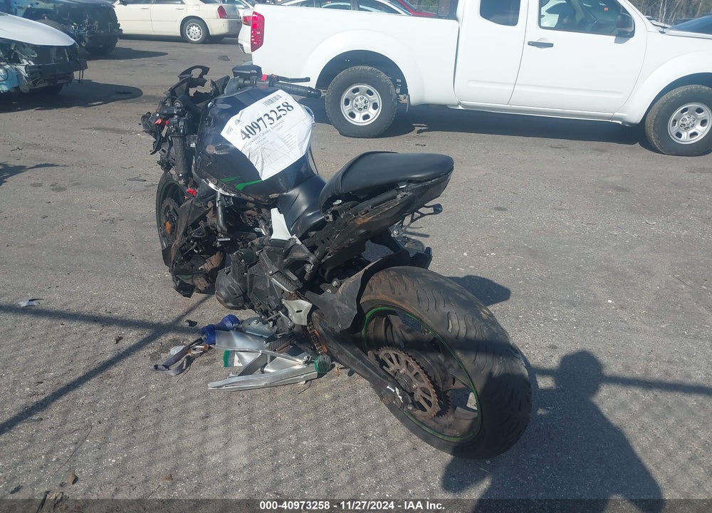 2022 KAWASAKI EX650 N VIN: ML5EXEN19NDA73901