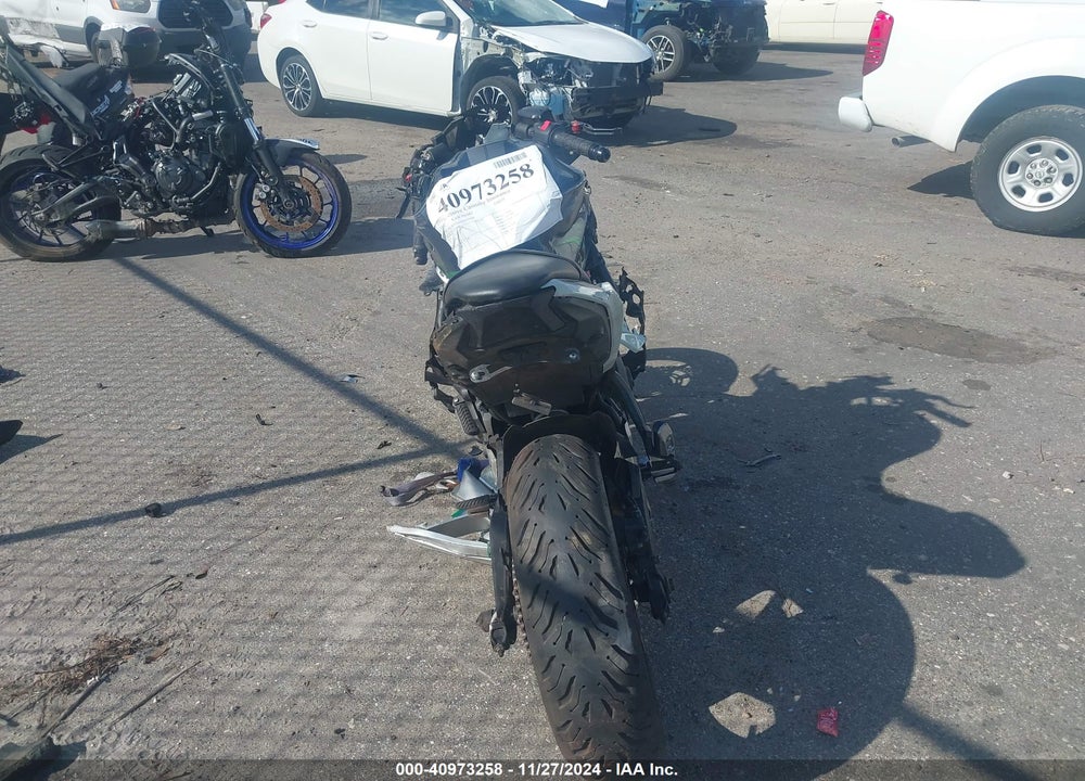 2022 KAWASAKI EX650 N VIN: ML5EXEN19NDA73901
