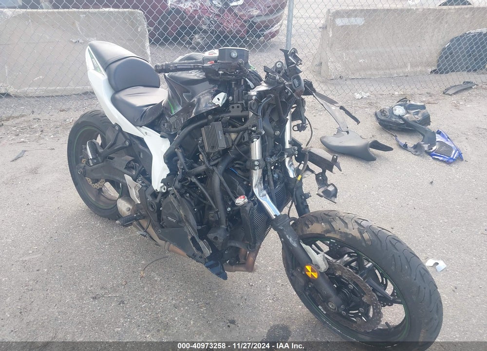 2022 KAWASAKI EX650 N VIN: ML5EXEN19NDA73901