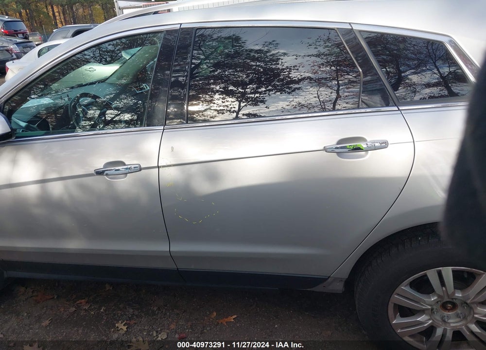 2013 CADILLAC SRX LUXURY COLLECTION VIN: 3GYFNGE31DS640640