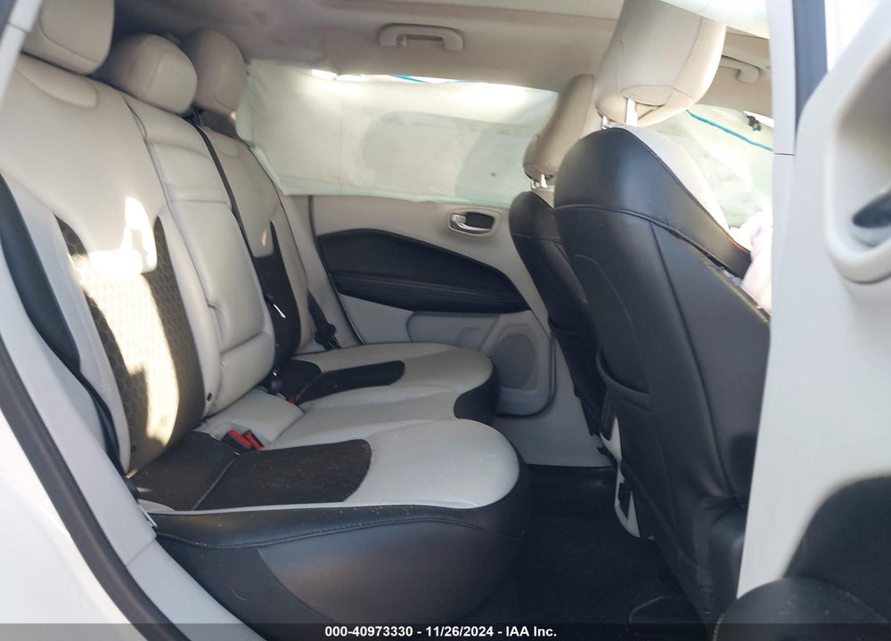 2019 JEEP COMPASS SUN AND WHEEL FWD VIN: 3C4NJCBB9KT654858