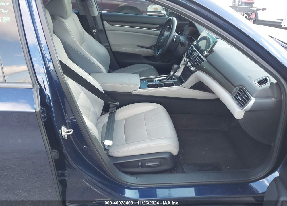 2018 HONDA ACCORD VIN: 1HGCV1F93JA041892