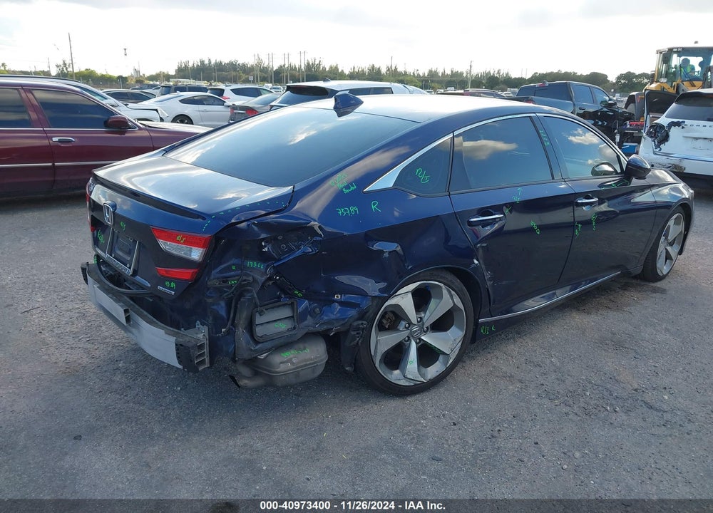 2018 HONDA ACCORD VIN: 1HGCV1F93JA041892