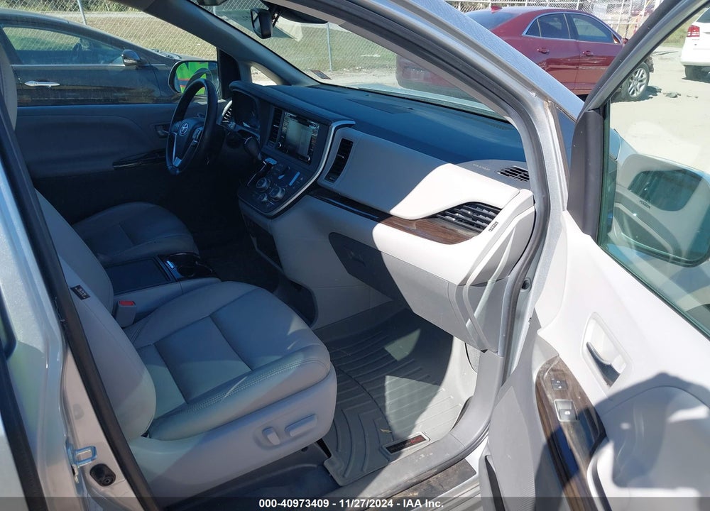2020 TOYOTA SIENNA XLE PREMIUM VIN: 5TDDZ3DC4LS244460