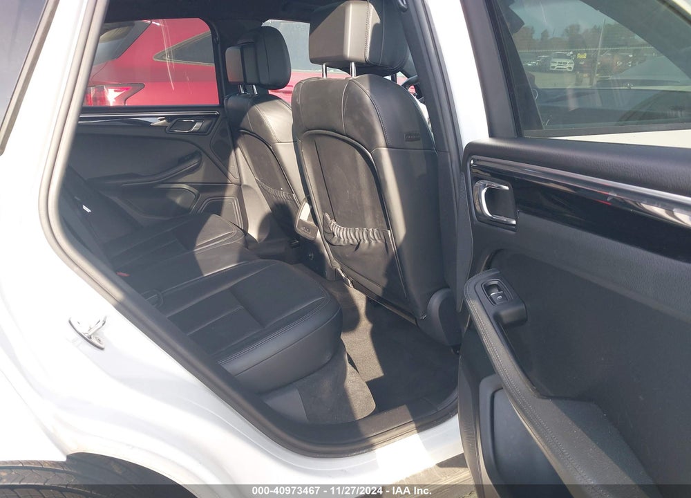 2015 PORSCHE MACAN S VIN: WP1AB2A55FLB56125