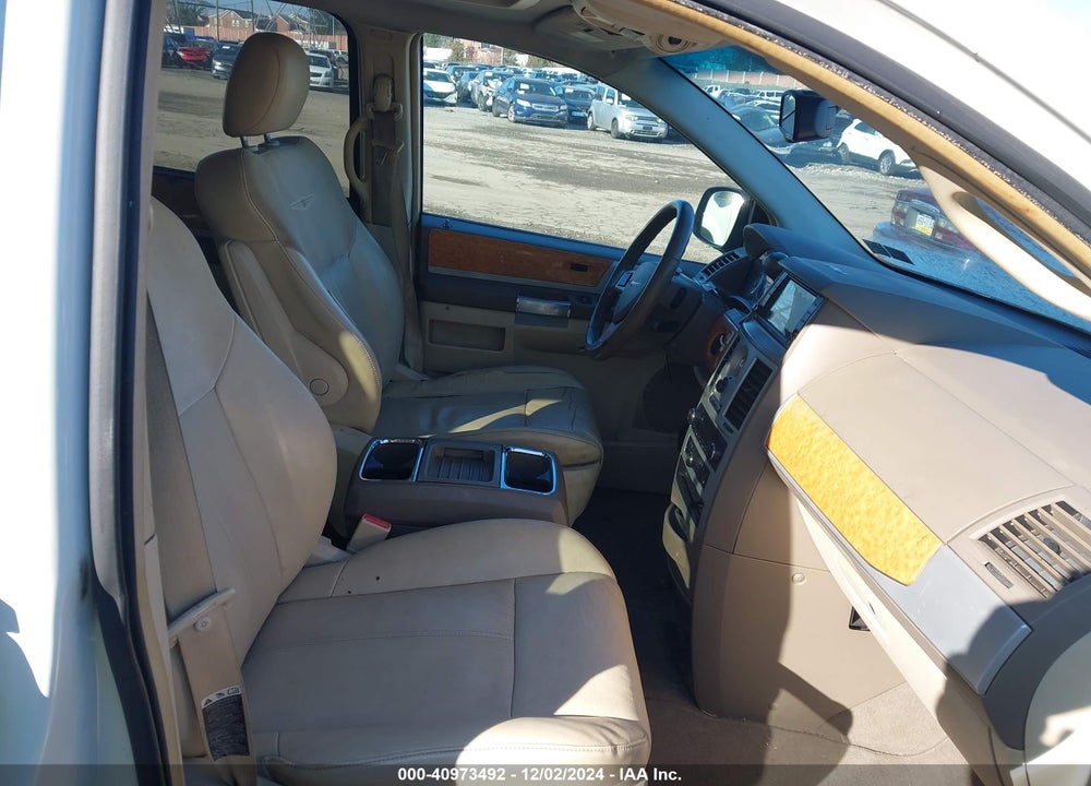 2008 CHRYSLER TOWN & COUNTRY LIMITED VIN: 2A8HR64X98R826214