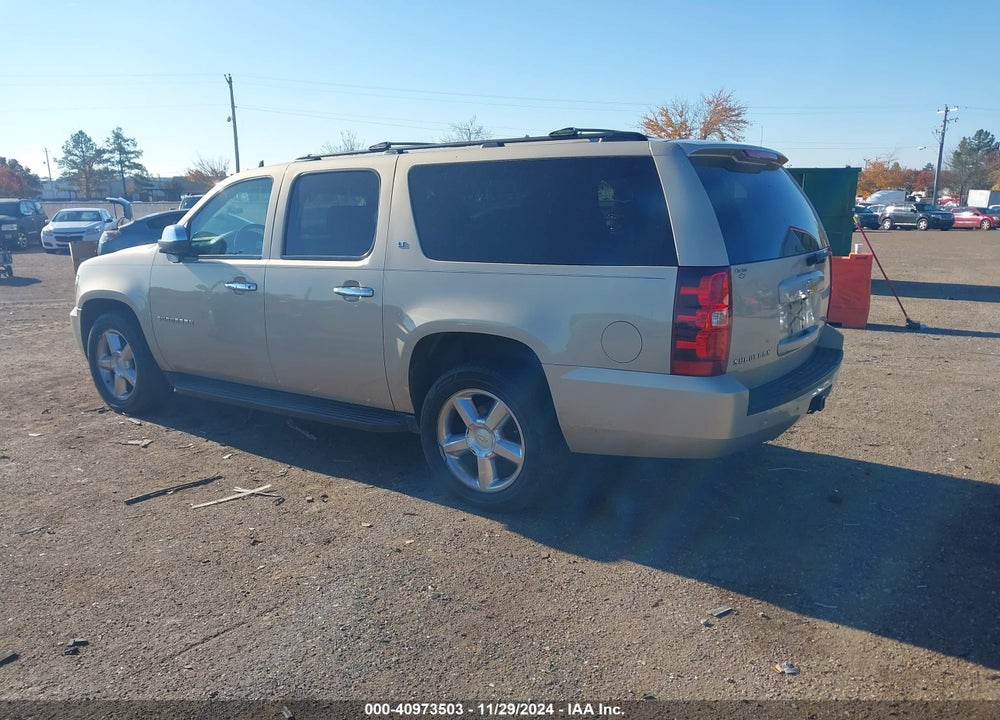 2011 CHEVROLET SUBURBAN 1500 LT1 VIN: 1GNSCJE02BR302264