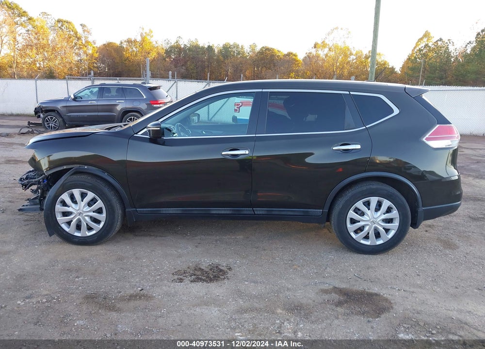 2015 NISSAN ROGUE S VIN: 5N1AT2ML4FC907896