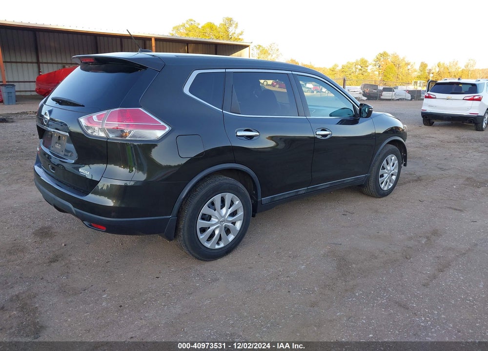 2015 NISSAN ROGUE S VIN: 5N1AT2ML4FC907896
