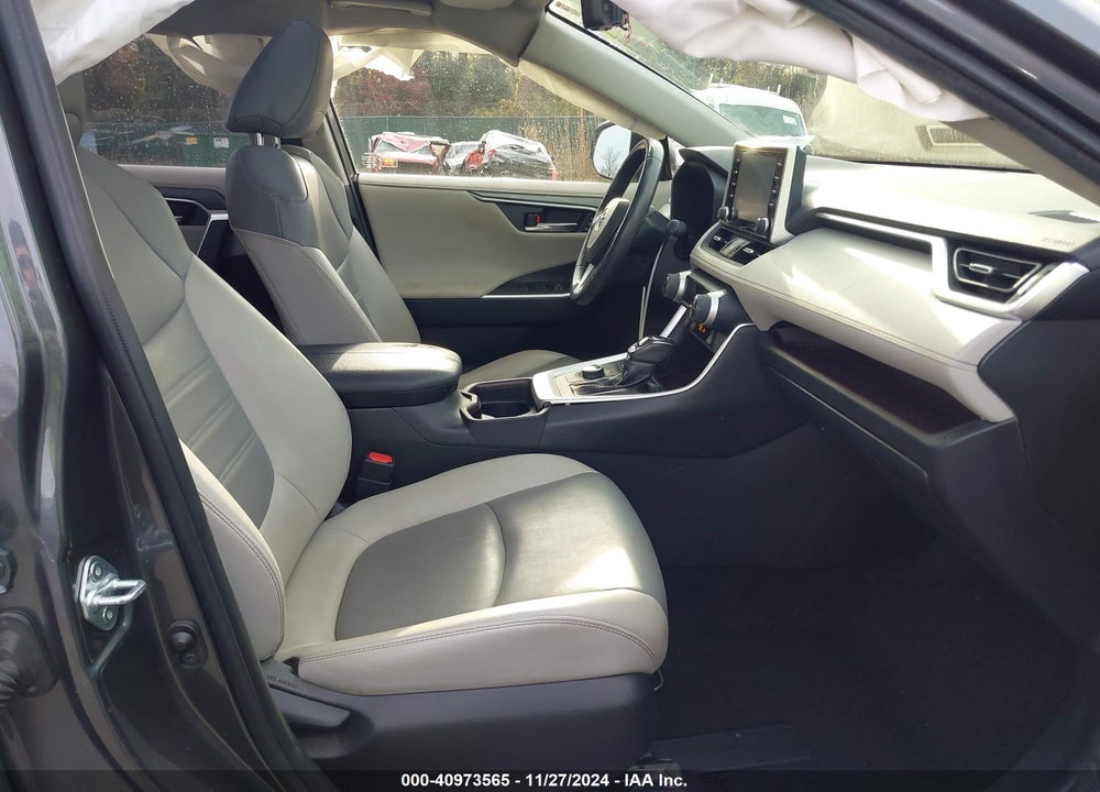 2019 TOYOTA RAV4 LIMITED VIN: JTMN1RFV6KD028150