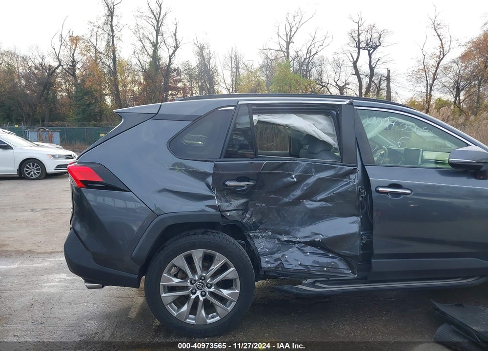 2019 TOYOTA RAV4 LIMITED VIN: JTMN1RFV6KD028150