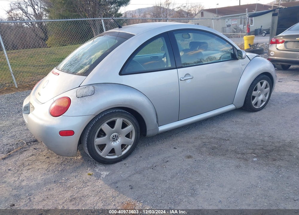 2002 VOLKSWAGEN NEW BEETLE GLX VIN: 3VWDD21C32M457585