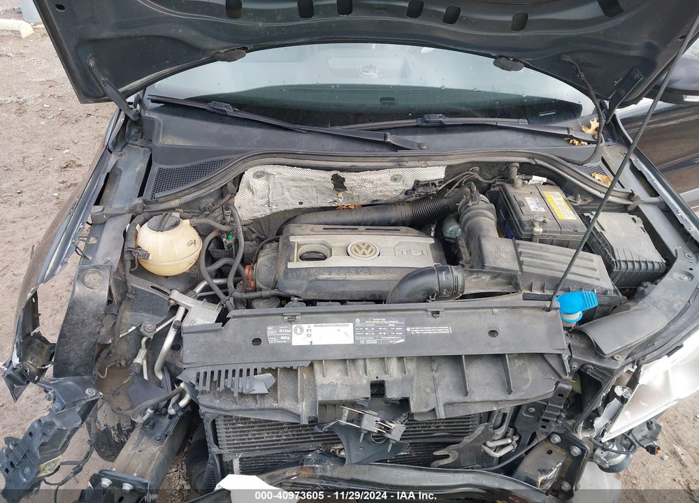 2010 VOLKSWAGEN TIGUAN SEL VIN: WVGBV7AX9AW526894
