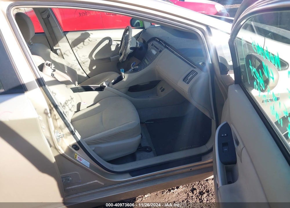 2011 TOYOTA PRIUS TWO VIN: JTDKN3DU4B0282963
