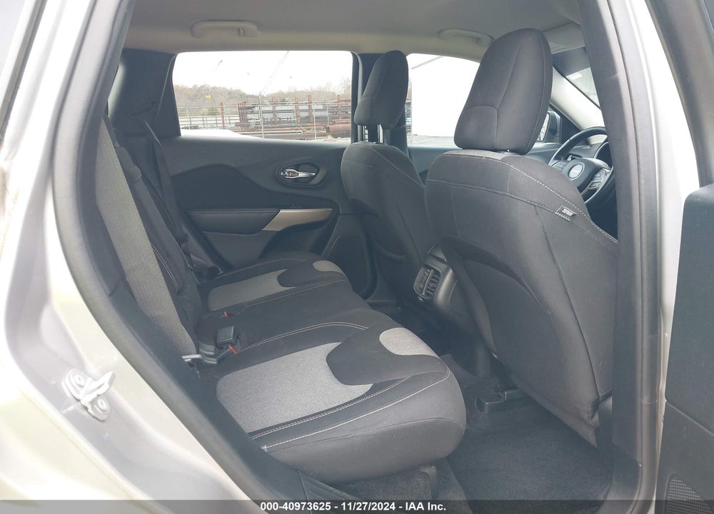 2018 JEEP CHEROKEE LATITUDE 4X4 VIN: 1C4PJMCX7JD507936