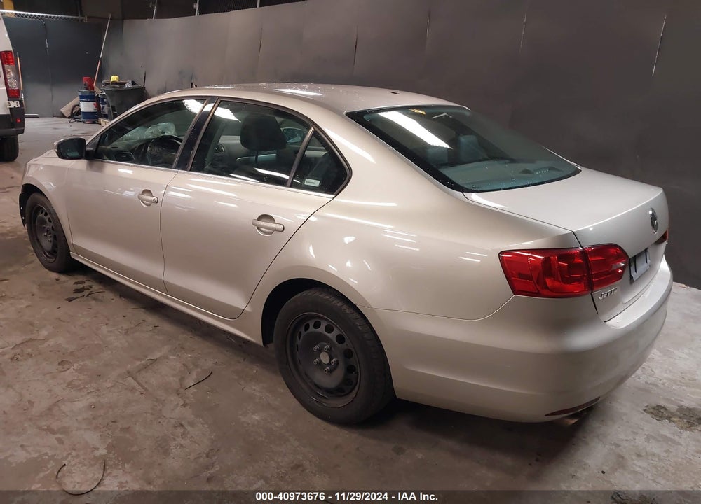 2013 VOLKSWAGEN JETTA 2.5L SE VIN: 3VWDP7AJ4DM217497