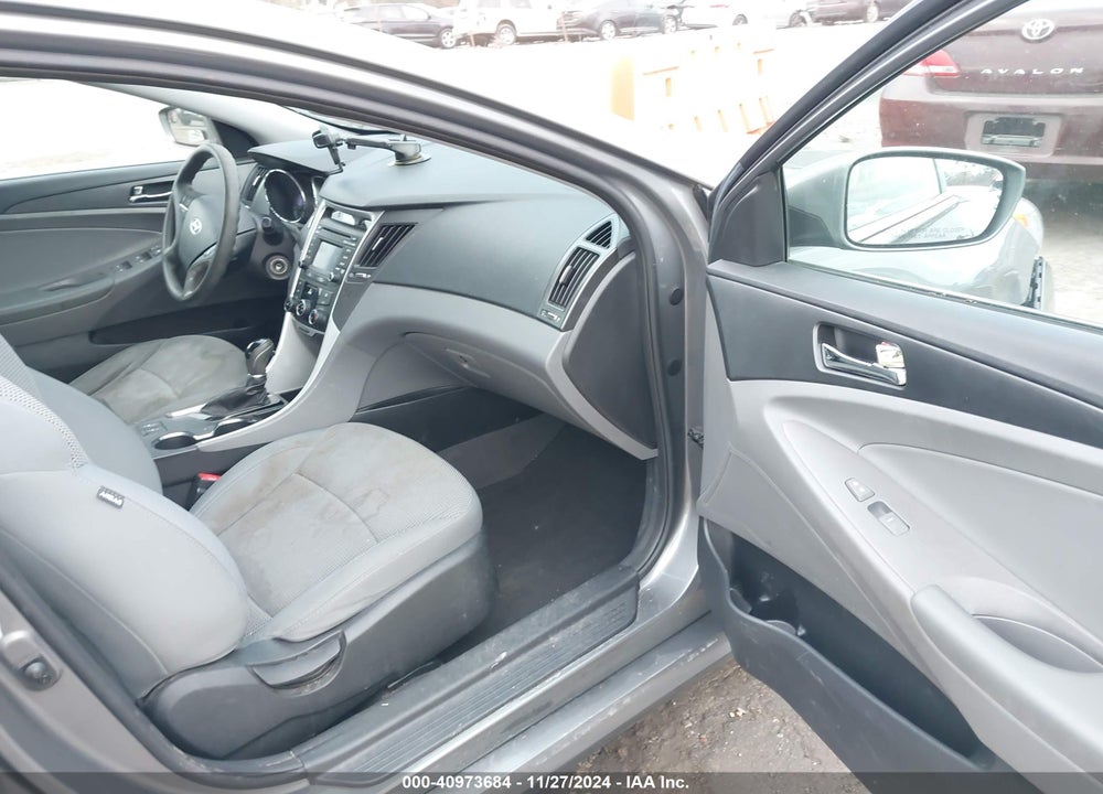 2014 HYUNDAI SONATA VIN: 5NPEB4AC3EH924765