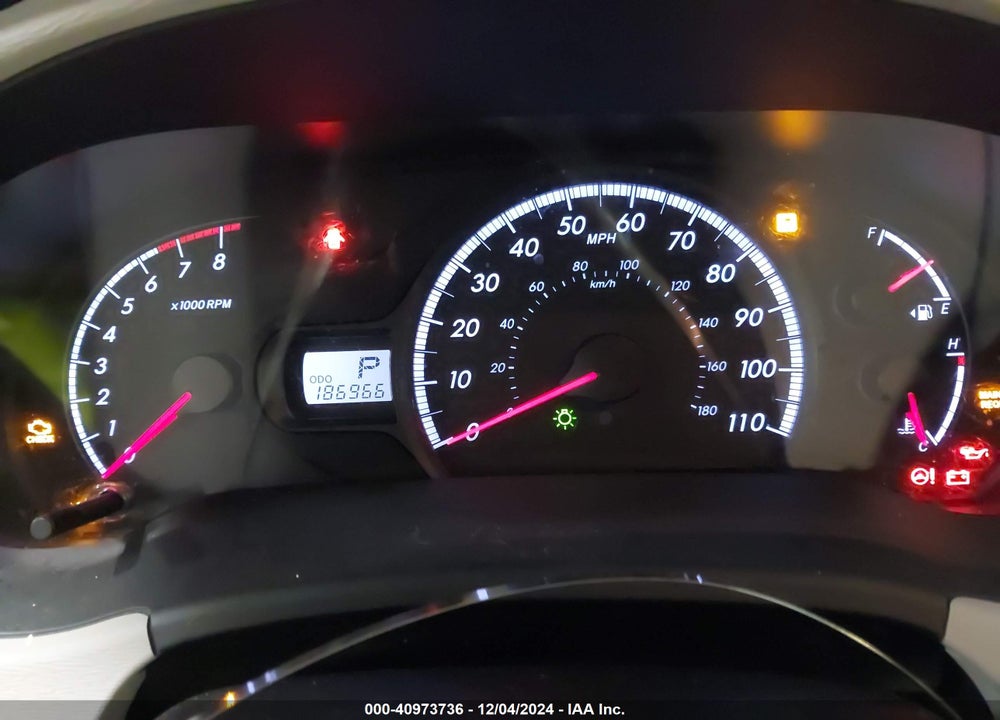 2011 TOYOTA SIENNA BASE V6 VIN: 5TDZK3DC2BS010567
