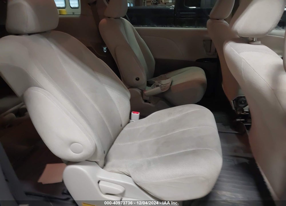 2011 TOYOTA SIENNA BASE V6 VIN: 5TDZK3DC2BS010567