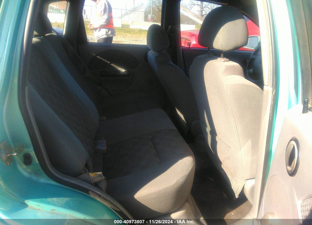 2005 CHEVROLET AVEO LS VIN: KL1TD62675B299513