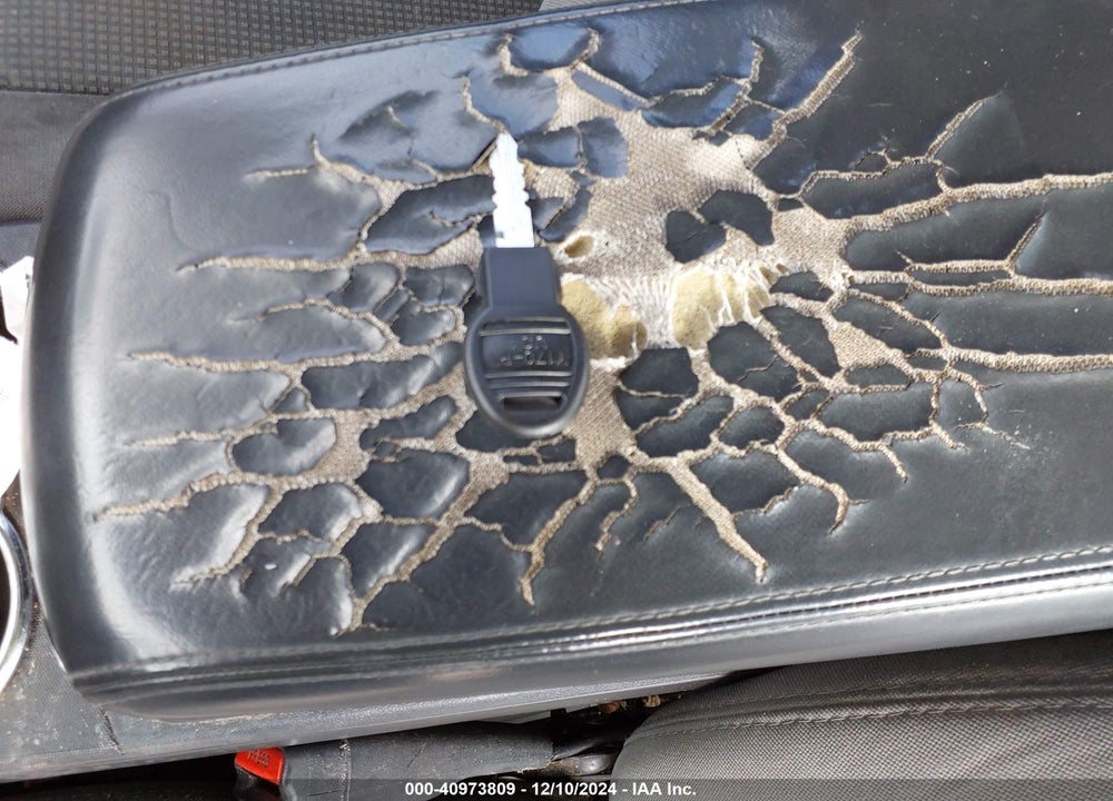 2009 DODGE CHARGER VIN: 2B3KA33V19H576673