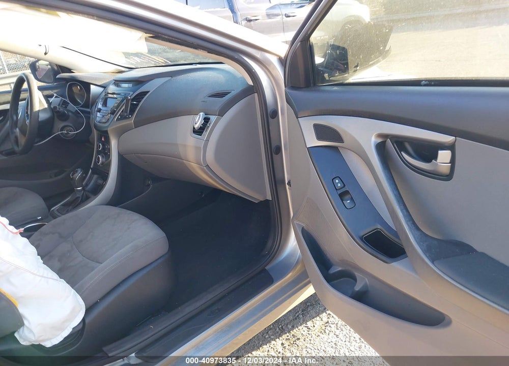 2015 HYUNDAI ELANTRA SE VIN: KMHDH4AE3FU354393