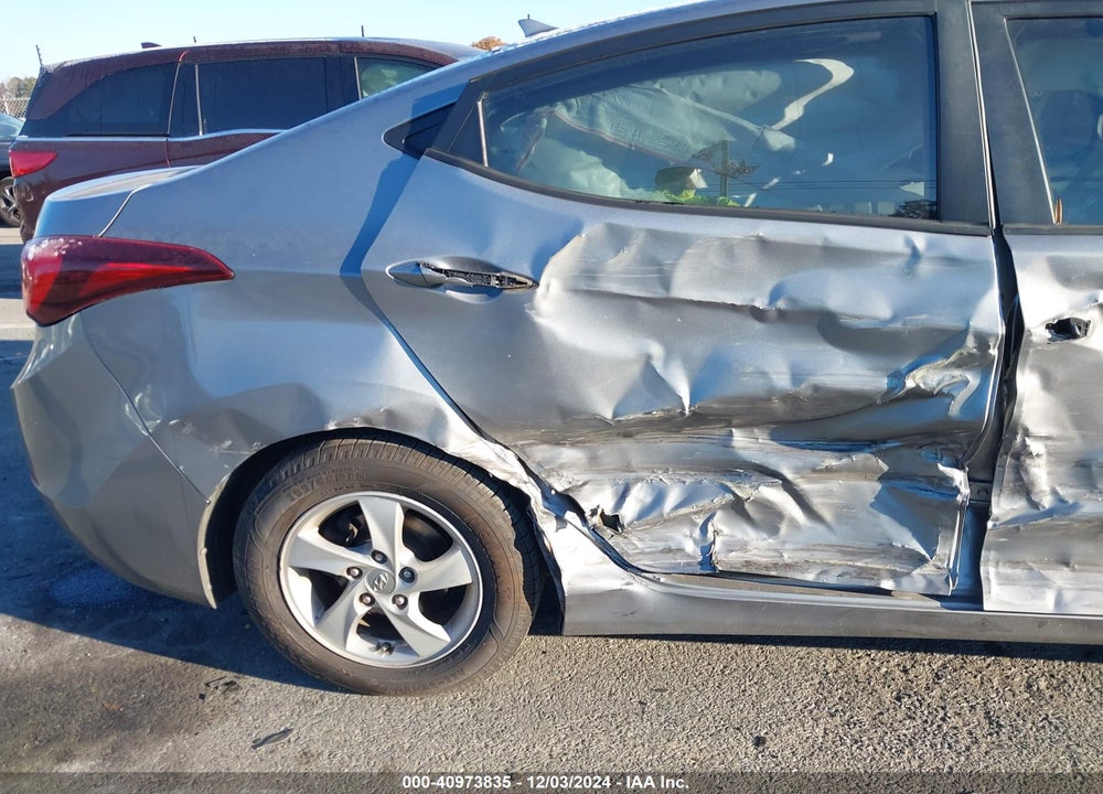 2015 HYUNDAI ELANTRA SE VIN: KMHDH4AE3FU354393