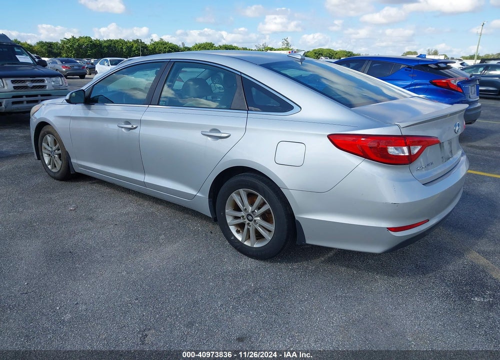 2015 HYUNDAI SONATA SE VIN: 5NPE24AF6FH193146