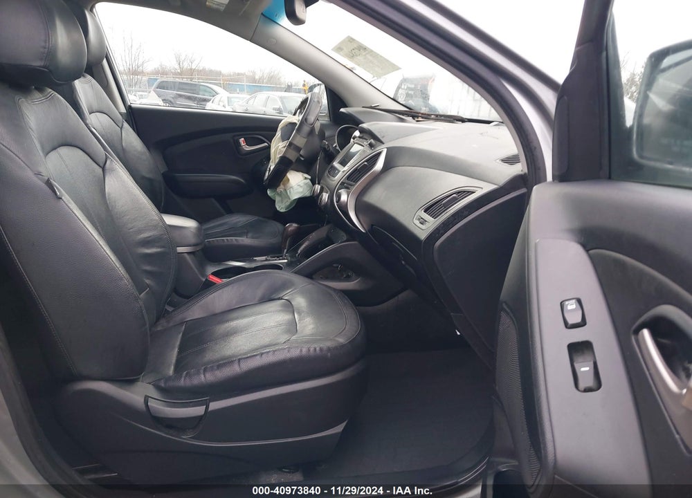 2013 HYUNDAI TUCSON LIMITED VIN: KM8JUCACXDU557981