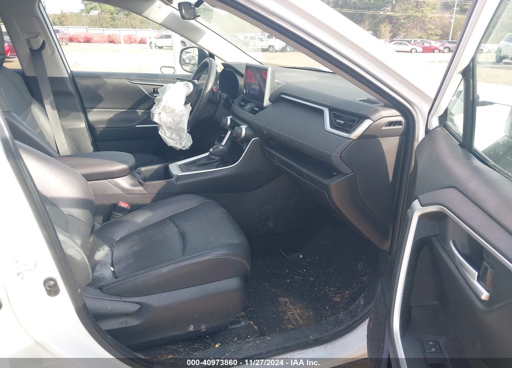 2024 TOYOTA RAV4 XLE PREMIUM VIN: 2T3C1RFV7RW305411