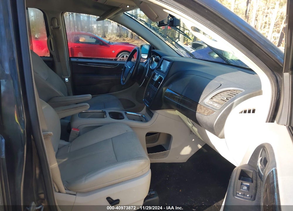 2011 CHRYSLER TOWN & COUNTRY LIMITED VIN: 2A4RR6DG1BR746547